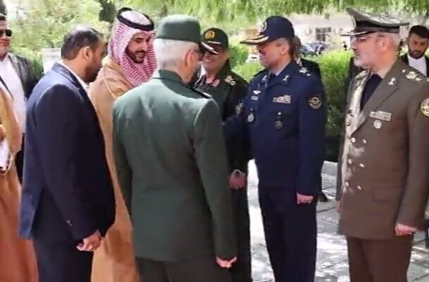 اهداف سفر  «برادرِ بن سلمان» به ایران در آستانه دور دوم مذاکرات ایران و آمریکا