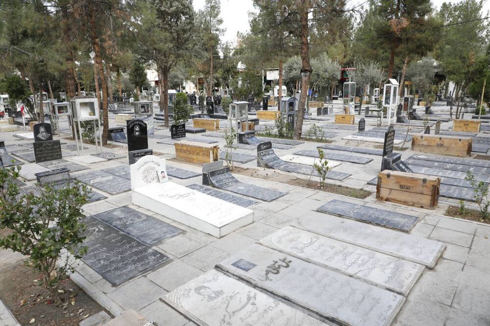 زن جیببر، در بهشت زهرا دستگیر شد